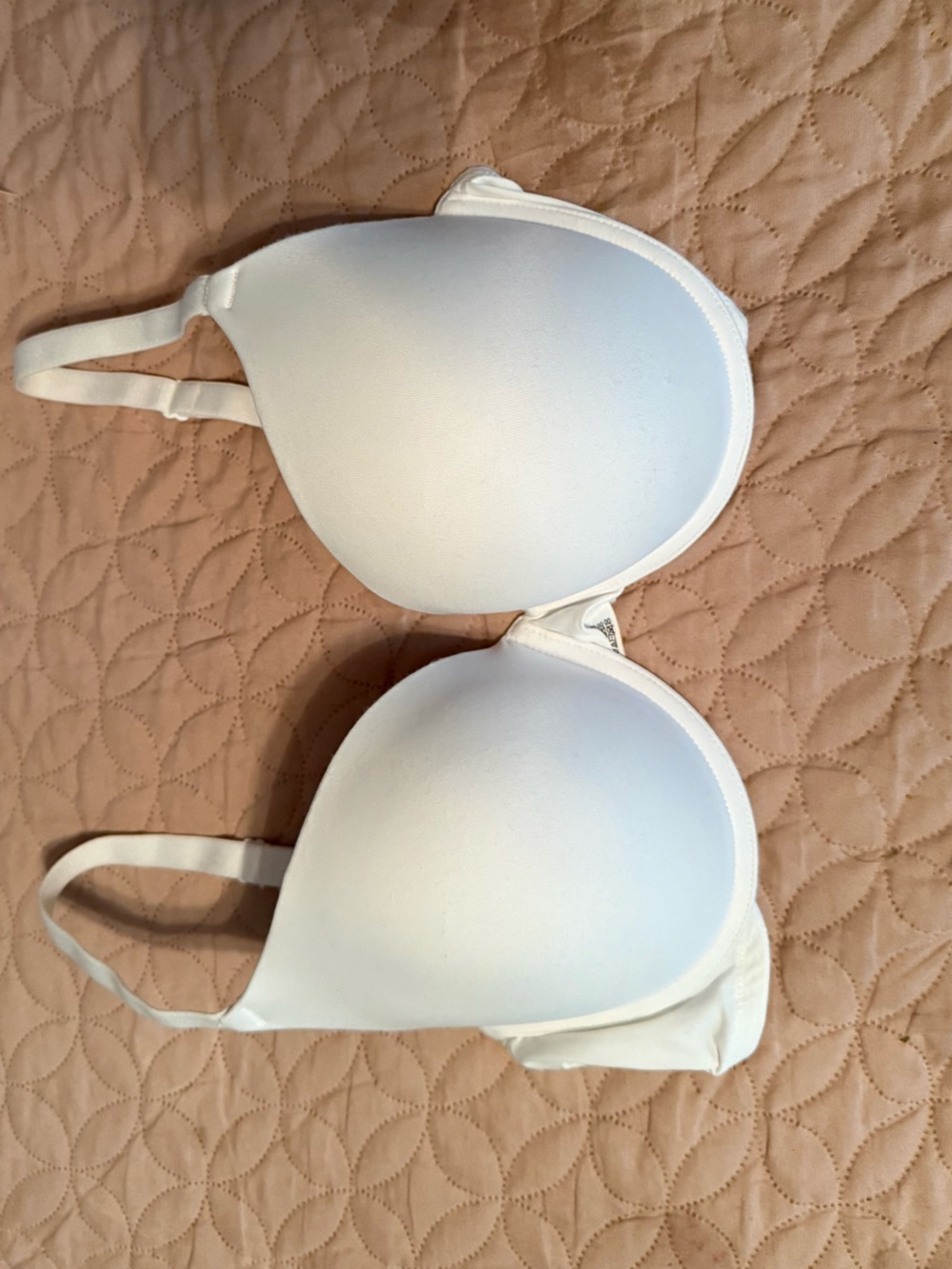 Smooth Molded White push-up Victoria’s Secret 38D bra #2